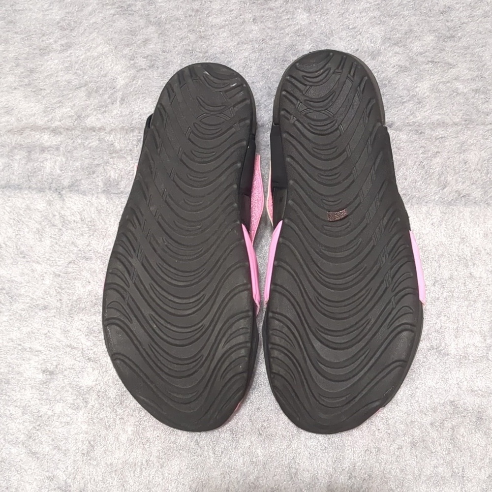 Nike Girls Sport Sandals Pink Black Stylish Lightweight & Comfortable size 2Y - Picture 6 of 8